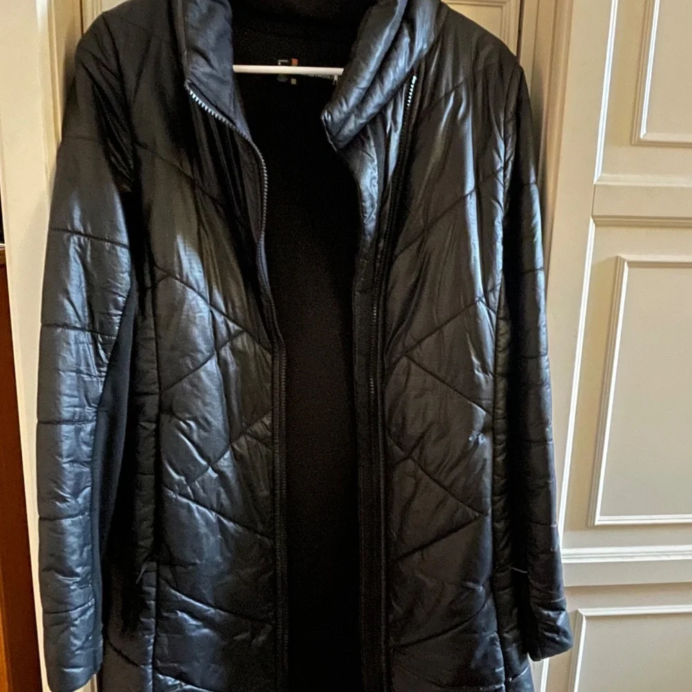 Smartwool Winter Jacket - Picture 2 of 4